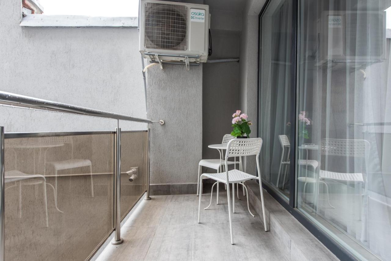 Ben Yehuda - Shabbat Friendly Apartments Bukarest Exteriör bild