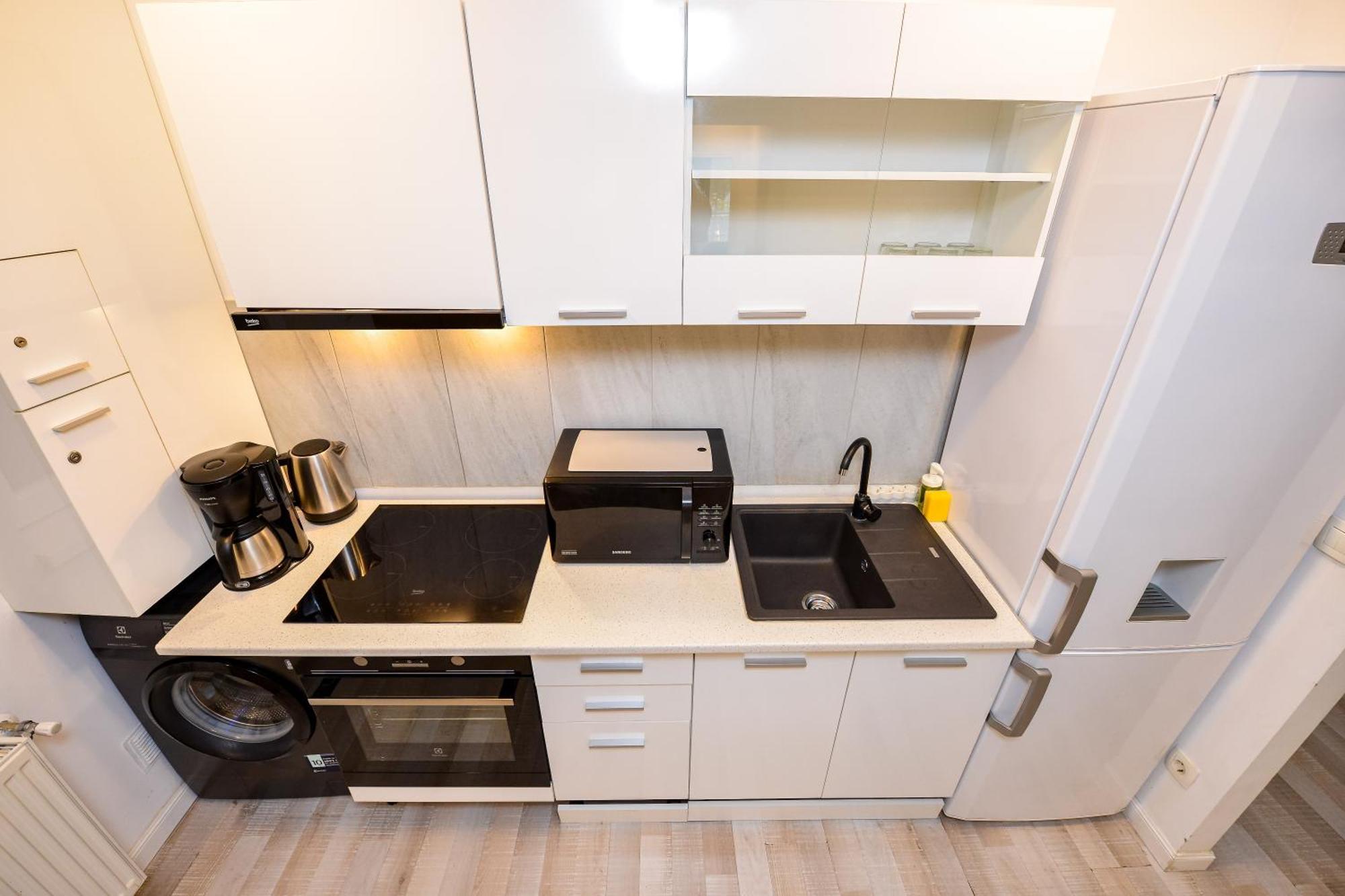 Ben Yehuda - Shabbat Friendly Apartments Bukarest Exteriör bild