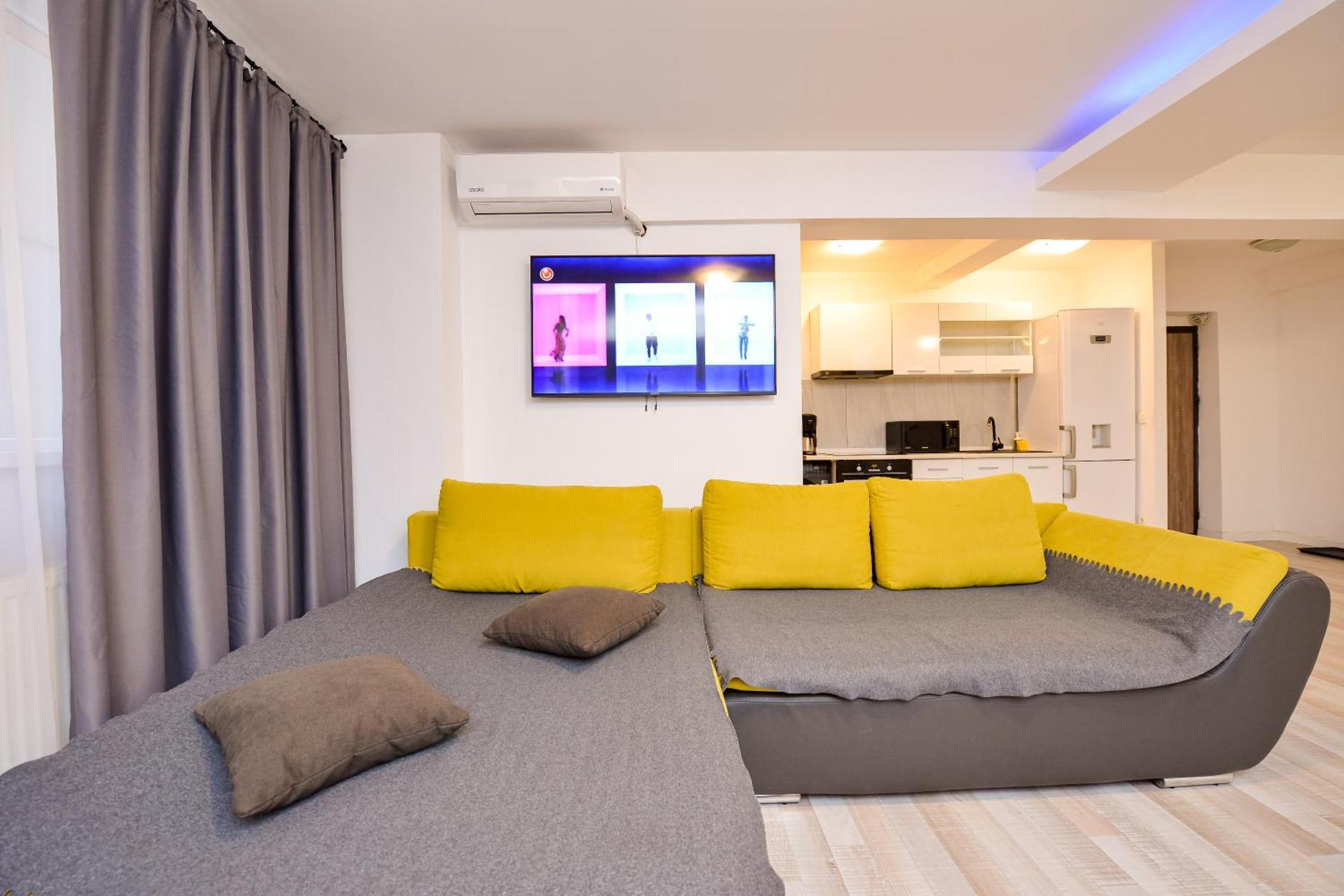 Ben Yehuda - Shabbat Friendly Apartments Bukarest Exteriör bild